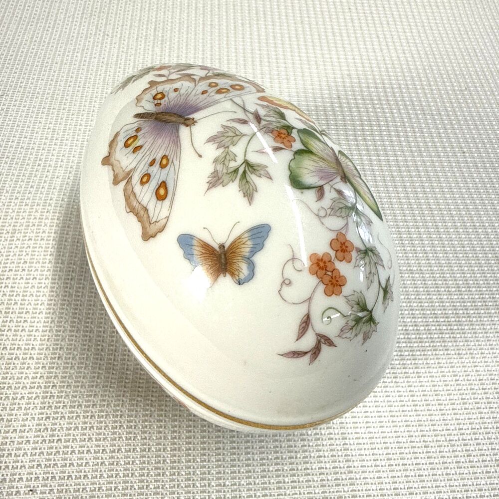 Vintage Avon 1974 Porcelain Butterfly Fantasy Egg Trinket Box 22k Gold Trim